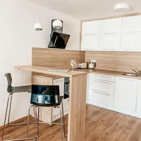 Cozy Apartment Next To Presidential Palace Bratislava Exterior photo